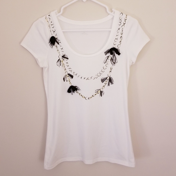 Ann Taylor Bow Graphic White Tee - Picture 2 of 8